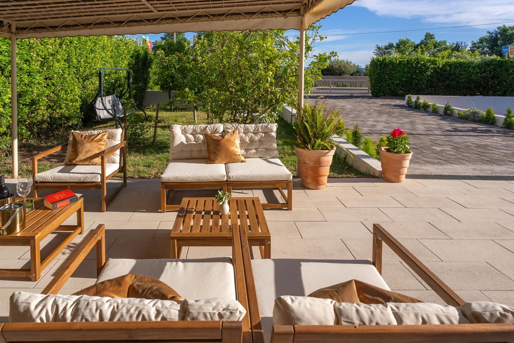 Storge Boutique Bed & Breakfast Omiš Εξωτερικό φωτογραφία